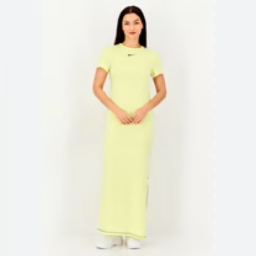 019C // NWT Nike Women's Icon Clash Maxi Shirtdress // M